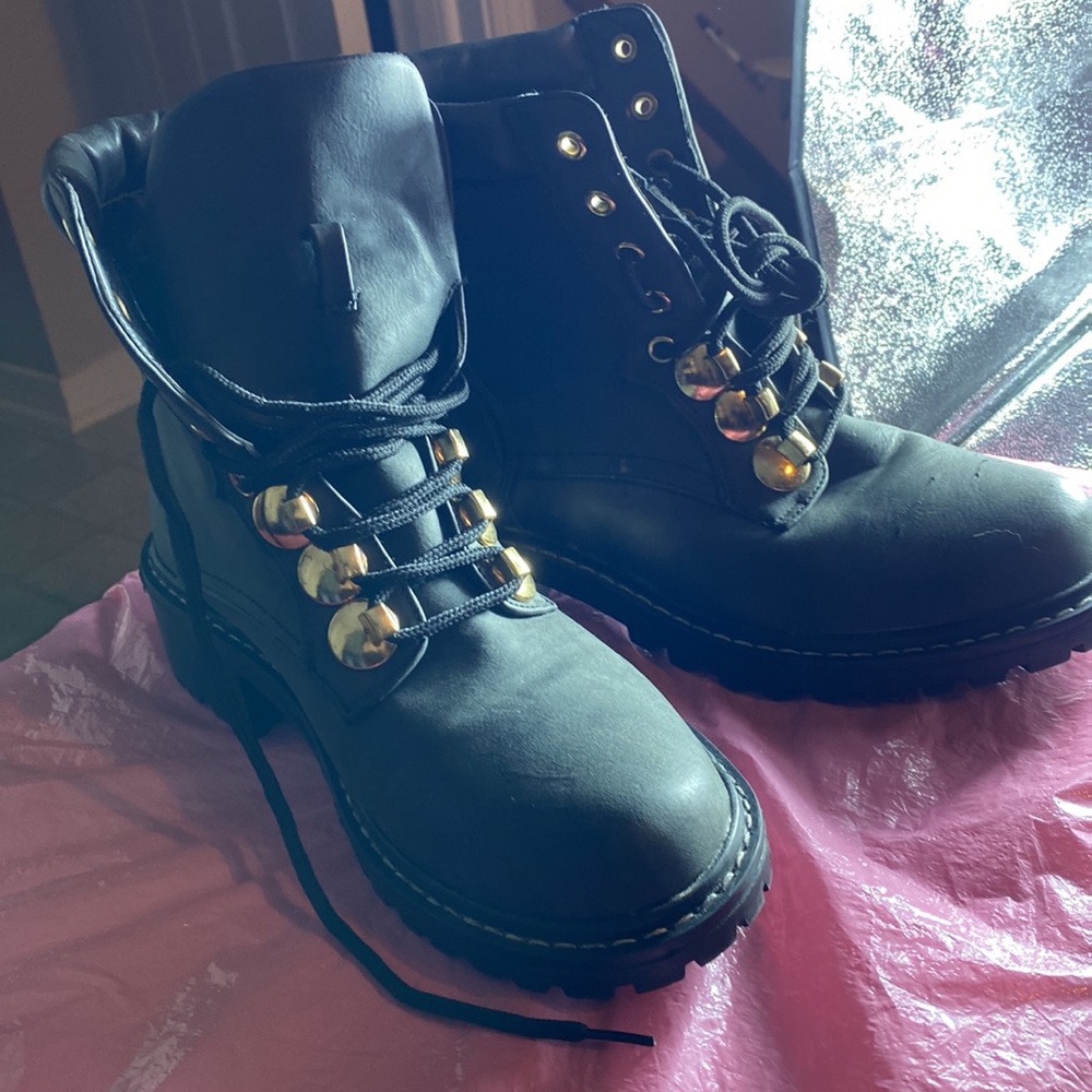 Himalaya Hiking Boots Black Size 8 Chunky Heel Lace Up Moto